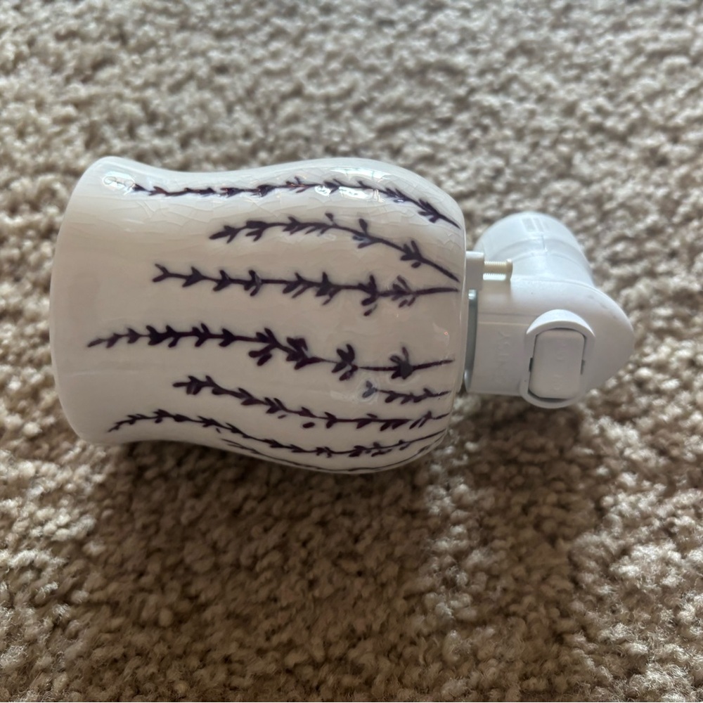 Scentsy Ceramic Plug-In Warmer in White with Purple Vine Design